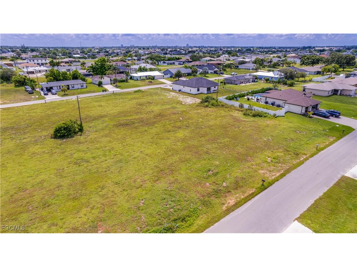 2213 NE 14th Avenue Cape Coral FL 33909 2025010041 image1