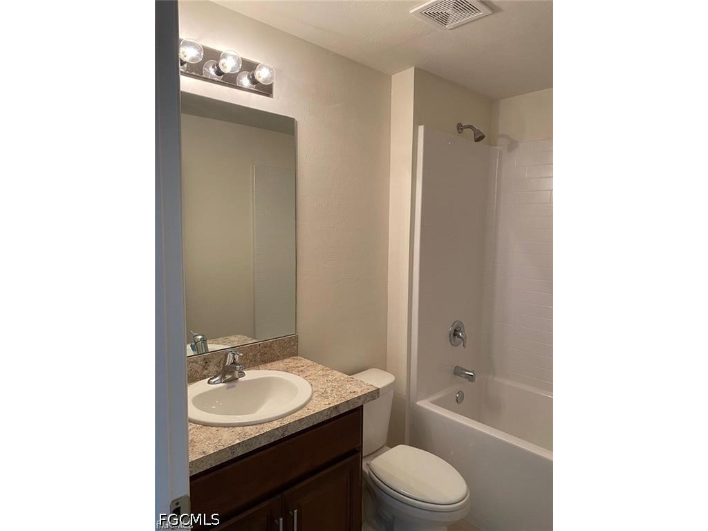 2213 NE 33rd Street Cape Coral FL 33909 2026018666 image16