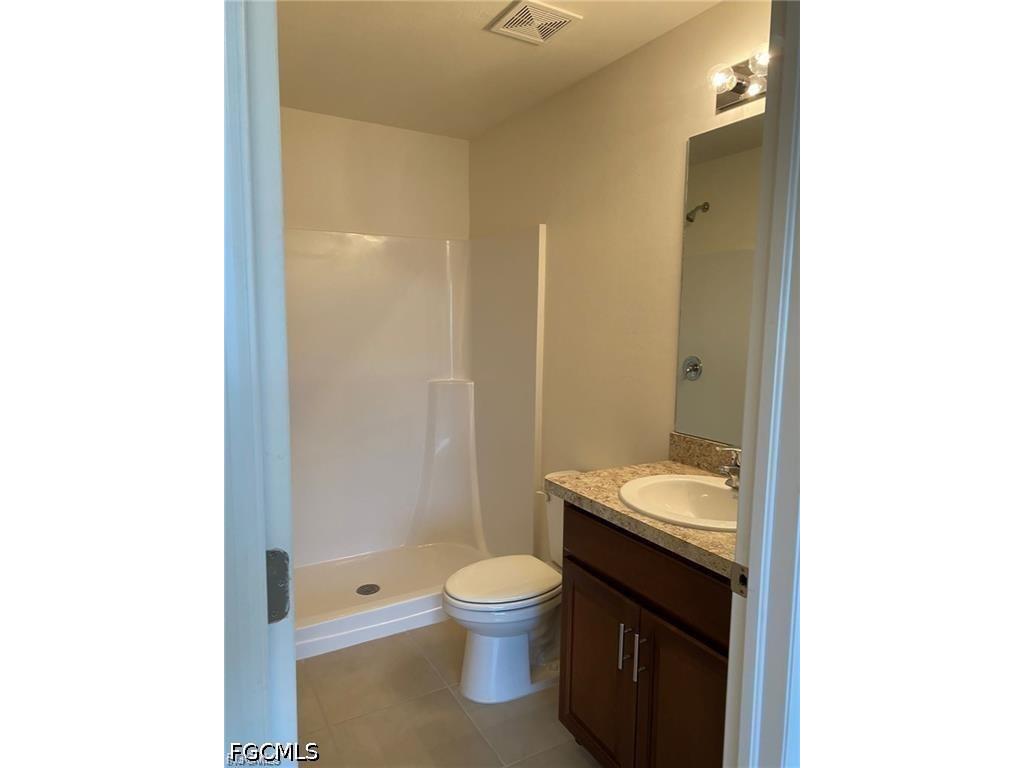 2213 NE 33rd Street Cape Coral FL 33909 2026018666 image20