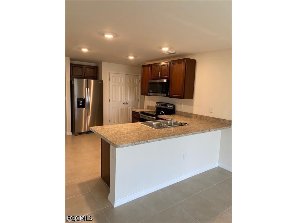 2213 NE 33rd Street Cape Coral FL 33909 2026018666 image7