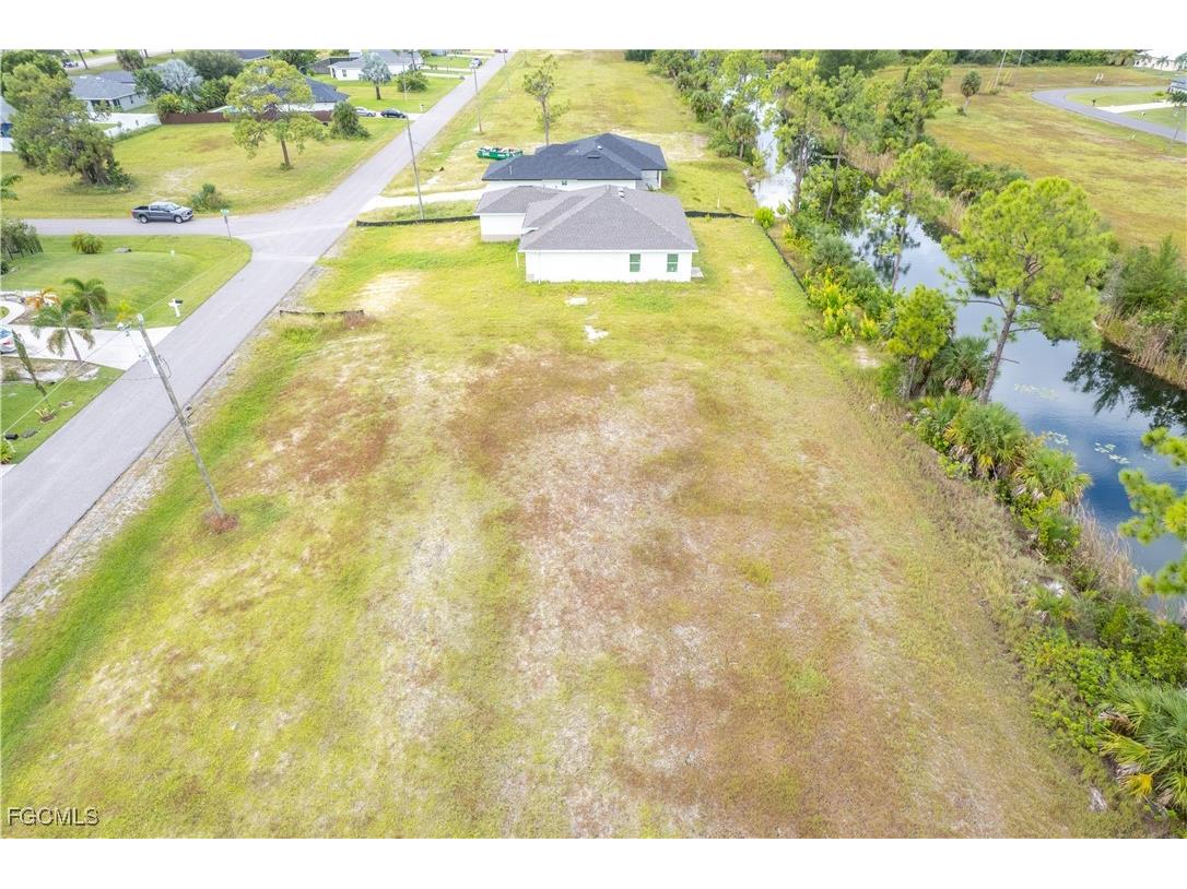 2213 NE 33rd Terrace Cape Coral FL 33909 2025013398 image13