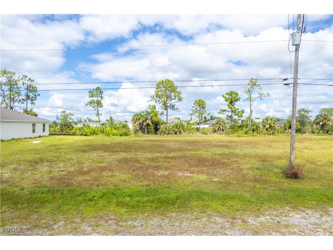 2213 NE 33rd Terrace Cape Coral FL 33909 2025013398 image7