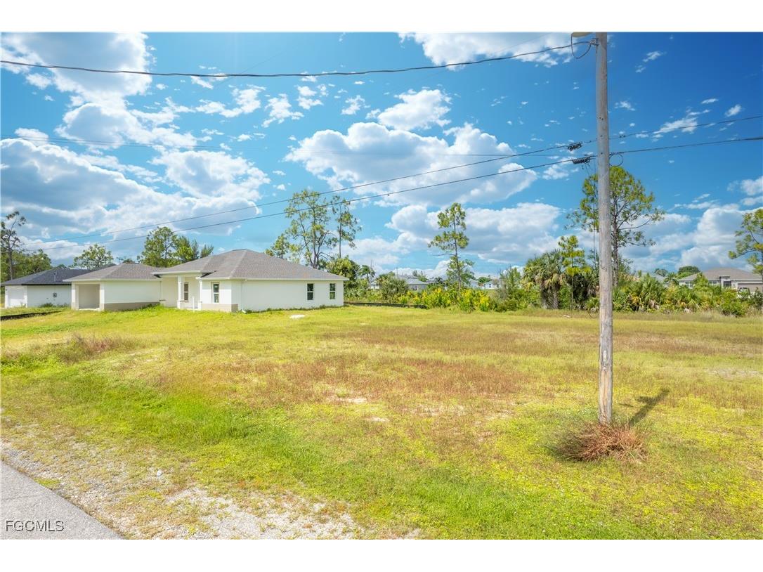 2213 NE 33rd Terrace Cape Coral FL 33909 2025013398 image8