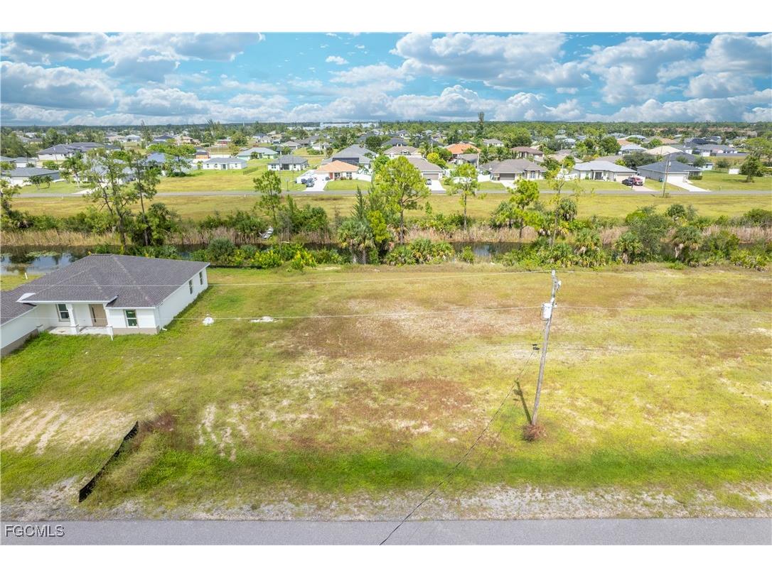 2213 NE 33rd Terrace Cape Coral FL 33909 2025013398 image9