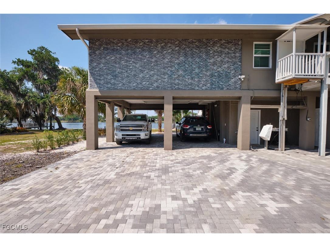 2213 River Pine Drive Fort Myers FL 33905 2026002667 image3