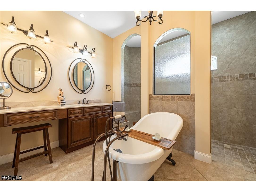 2213 SE 19th Avenue Cape Coral FL 33990 2026028598 image25