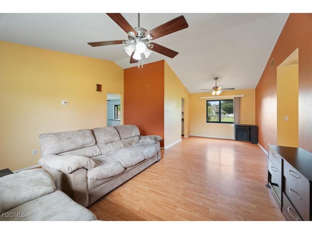 2213 SE 7th Street Cape Coral FL 33990 2025011731 image10
