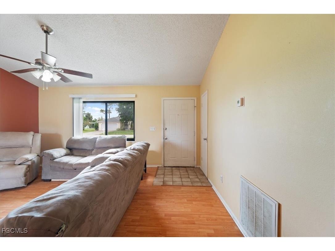 2213 SE 7th Street Cape Coral FL 33990 2025011731 image22