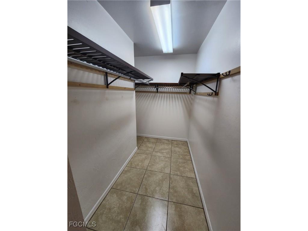 2213 SE 8th Place Cape Coral FL 33990 2025006790 image11