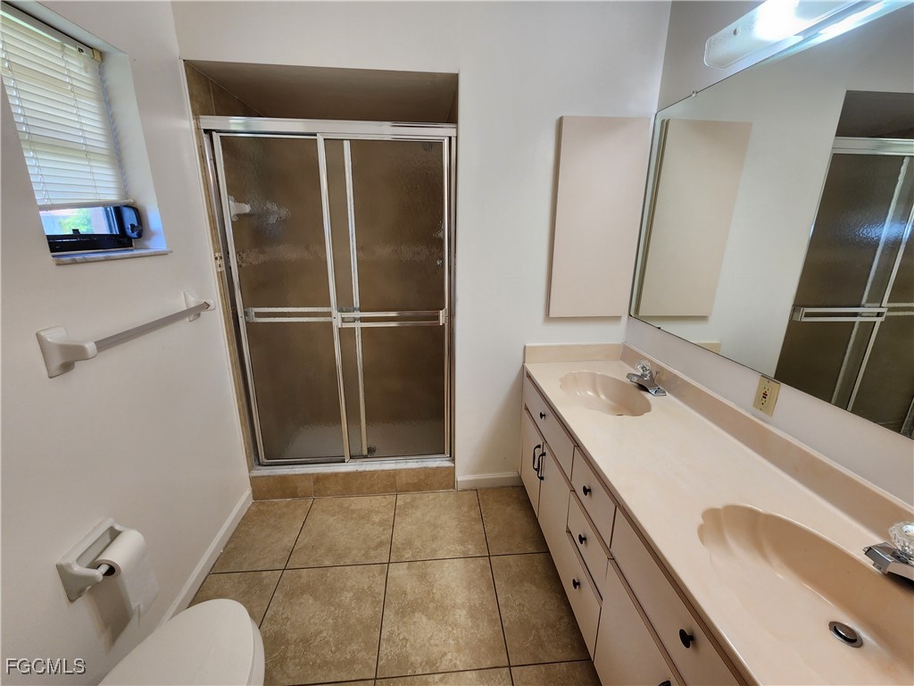 2213 SE 8th Place Cape Coral FL 33990 2025006790 image14