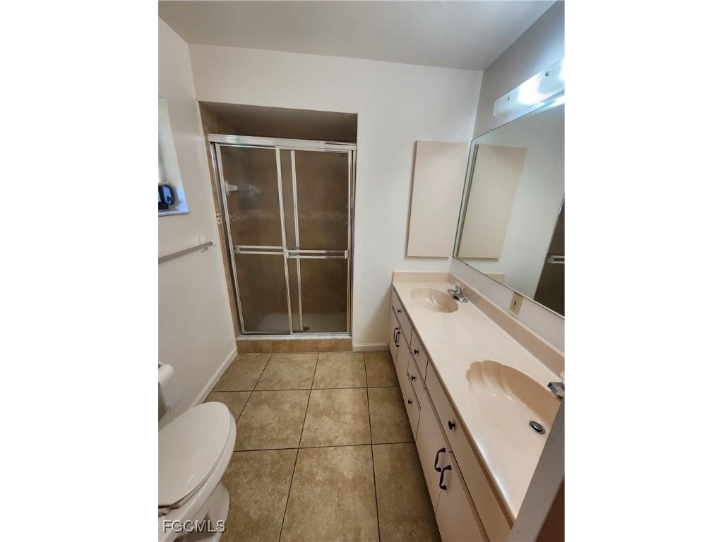 2213 SE 8th Place Cape Coral FL 33990 2025006790 image15