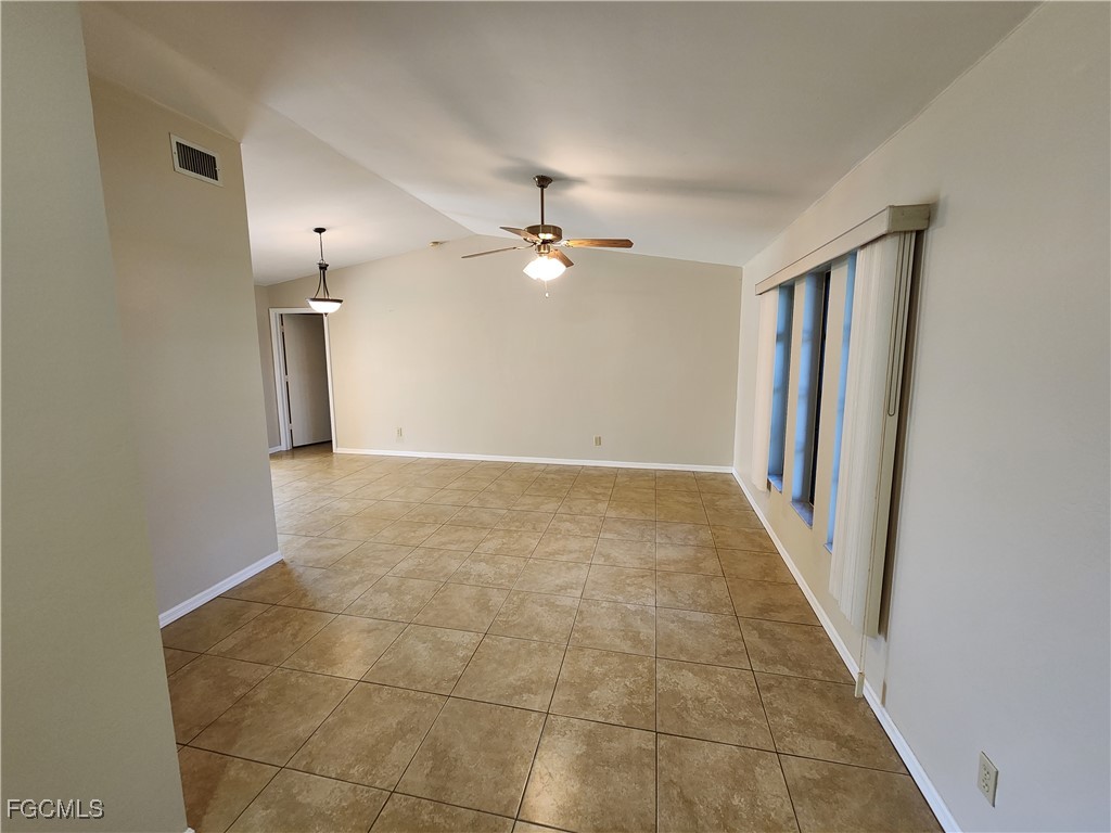 2213 SE 8th Place Cape Coral FL 33990 2025006790 image4