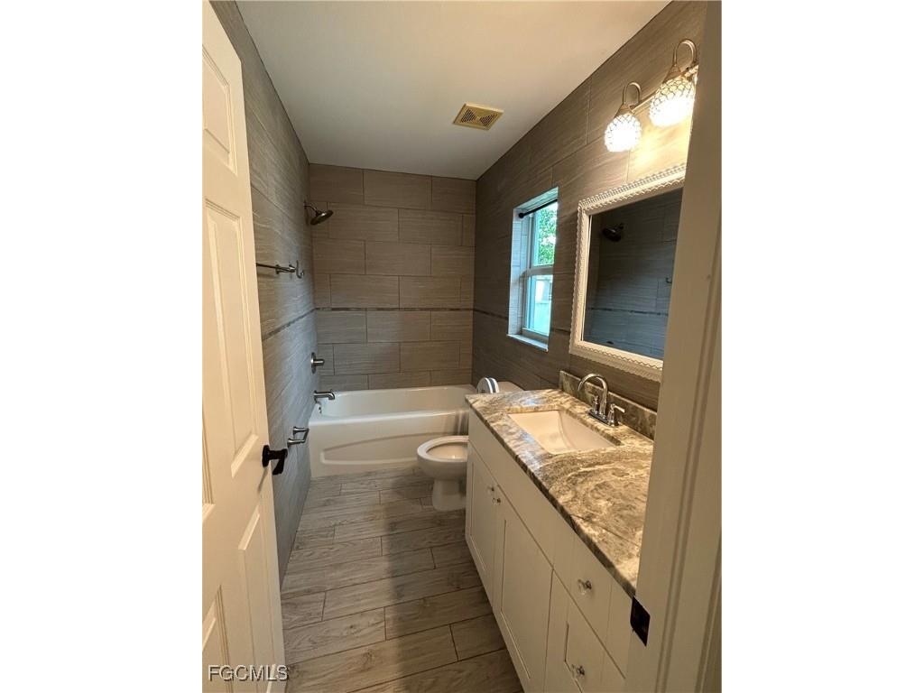 2213 SW 13th Street Cape Coral FL 33991 2025024172 image15