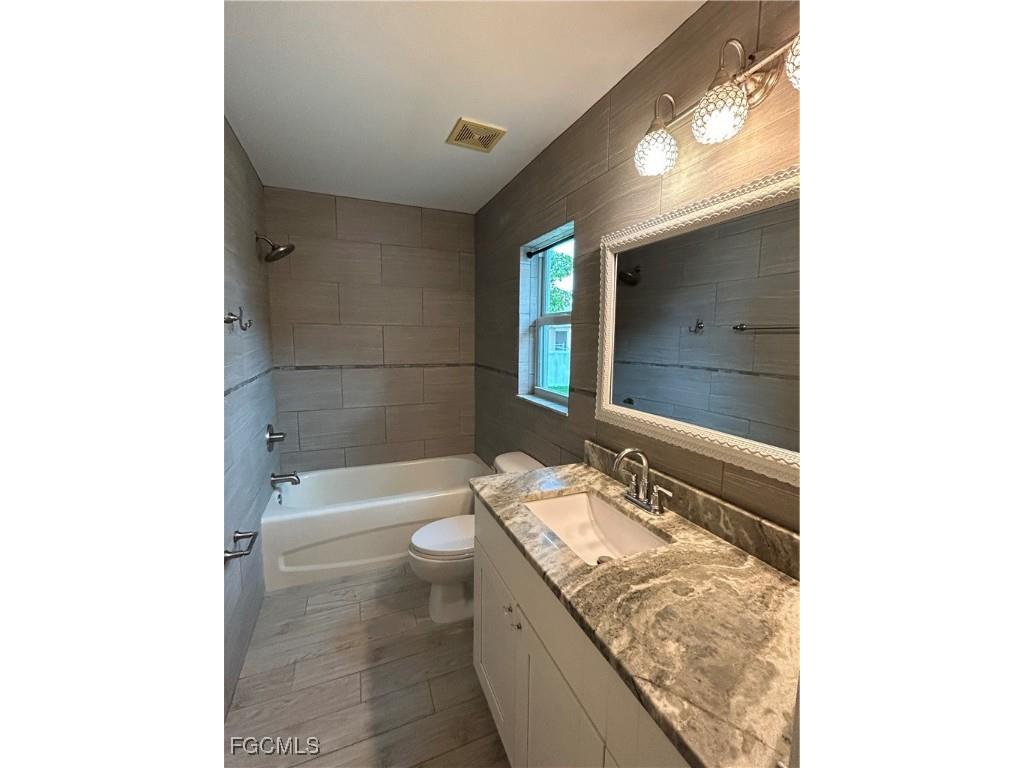 2213 SW 13th Street Cape Coral FL 33991 2025024172 image16