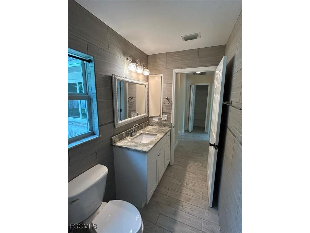 2213 SW 13th Street Cape Coral FL 33991 2025024172 image17