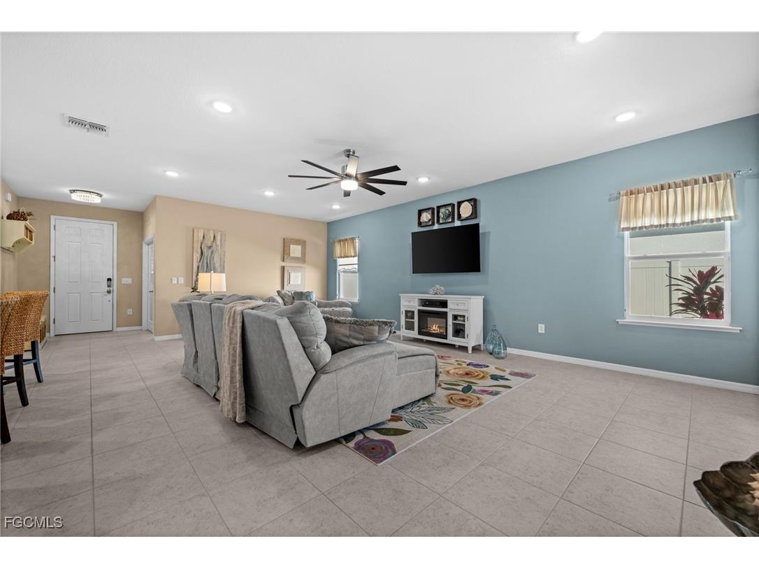 2213 SW 7th Place Cape Coral FL 33991 2026004671 image15