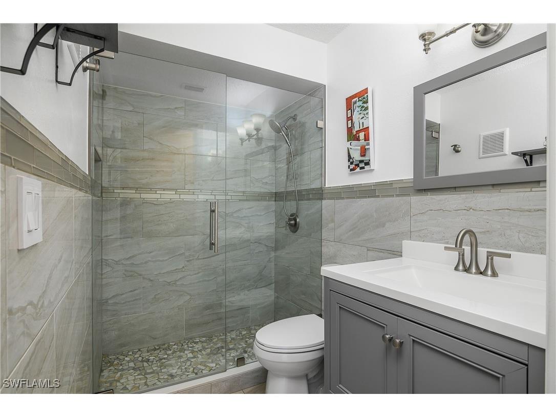 2214 Arbour Walk Circle #2022 Naples FL 34109 225053583 image10