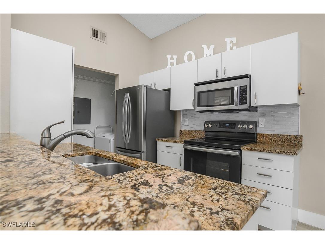 2214 Arbour Walk Circle #2022 Naples FL 34109 225053583 image4