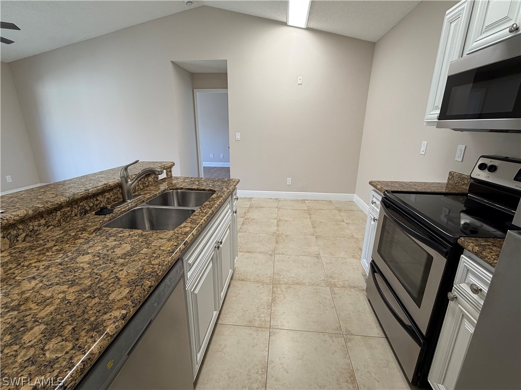 2214 Arbour Walk Circle #2024 Naples FL 34109 226006757 image9