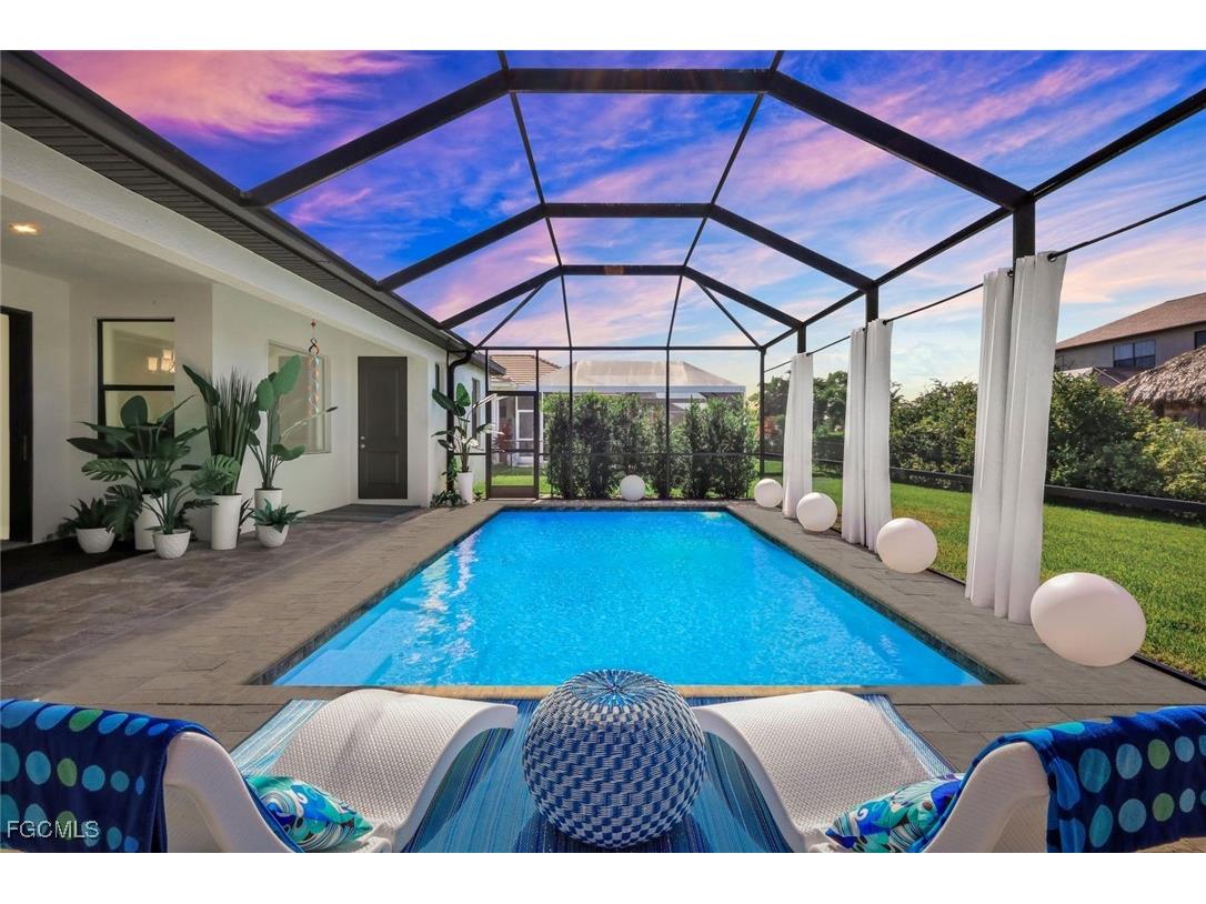 2214 Cape Coral Parkway W Cape Coral FL 33914 2025024108 image1