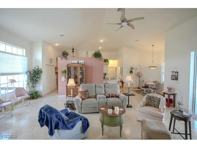 2214 SE 19th Place Cape Coral FL 33990 2025018222 image3