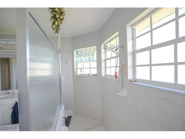 2214 SE 19th Place Cape Coral FL 33990 2025018222 image9