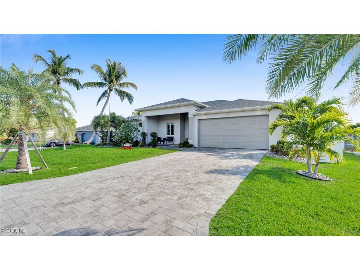 2214 SE 27th Terrace Cape Coral FL 33904 2026002170 image2