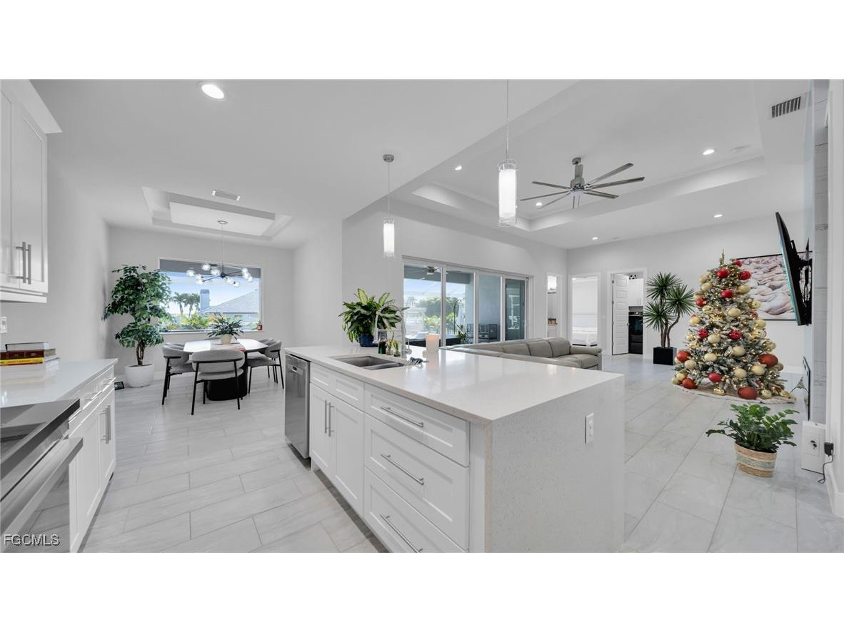 2214 SE 27th Terrace Cape Coral FL 33904 2026002170 image22