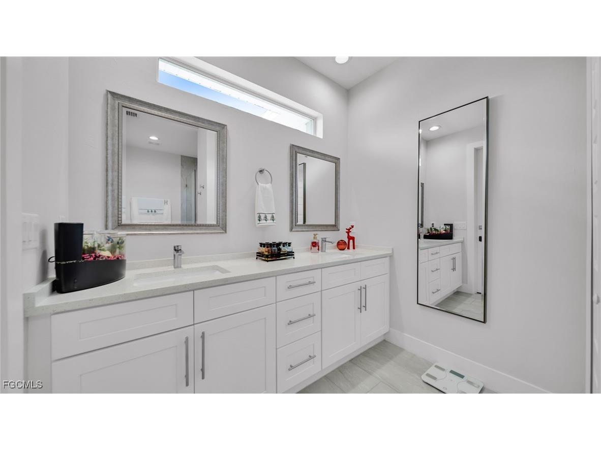 2214 SE 27th Terrace Cape Coral FL 33904 2026002170 image31