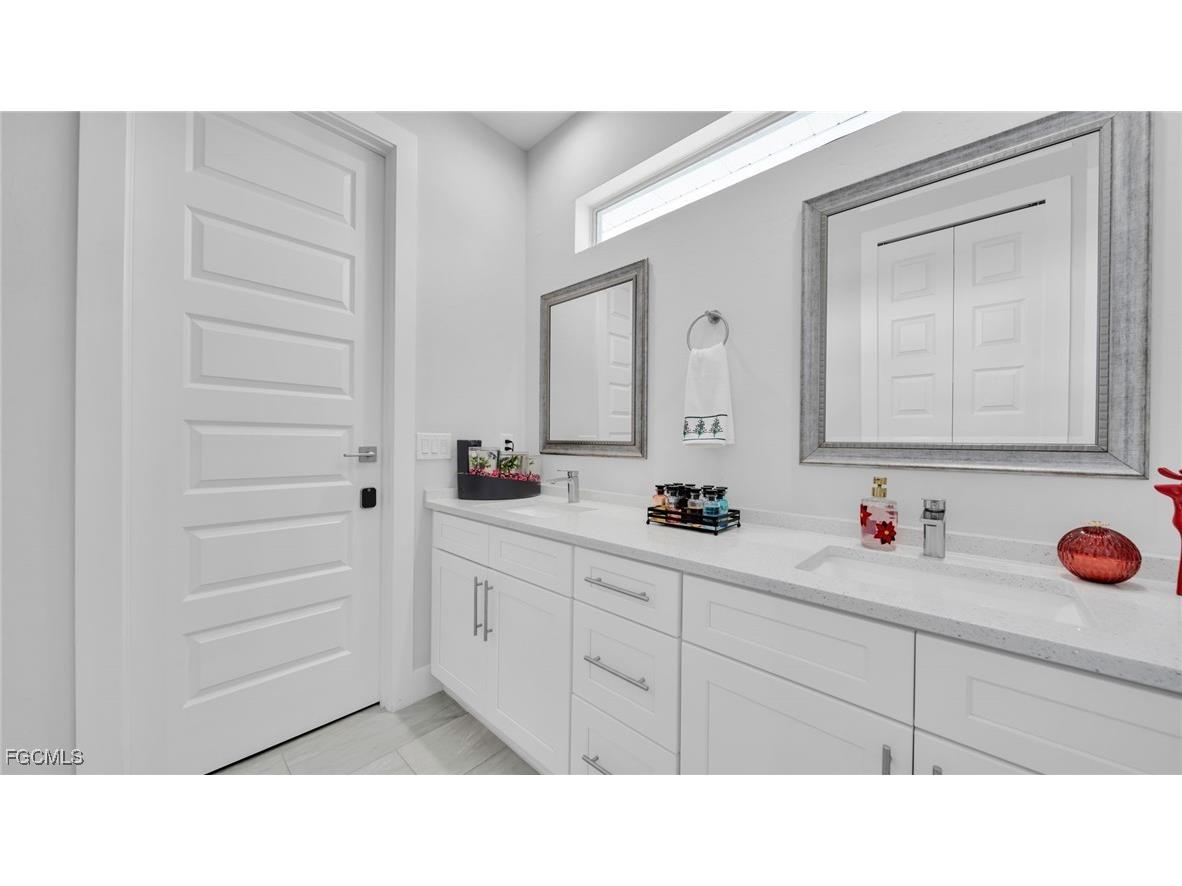 2214 SE 27th Terrace Cape Coral FL 33904 2026002170 image33