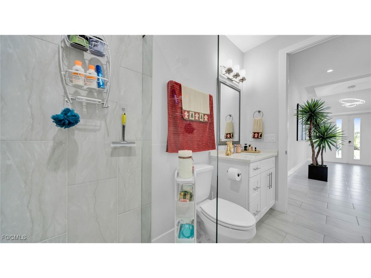 2214 SE 27th Terrace Cape Coral FL 33904 2026002170 image36