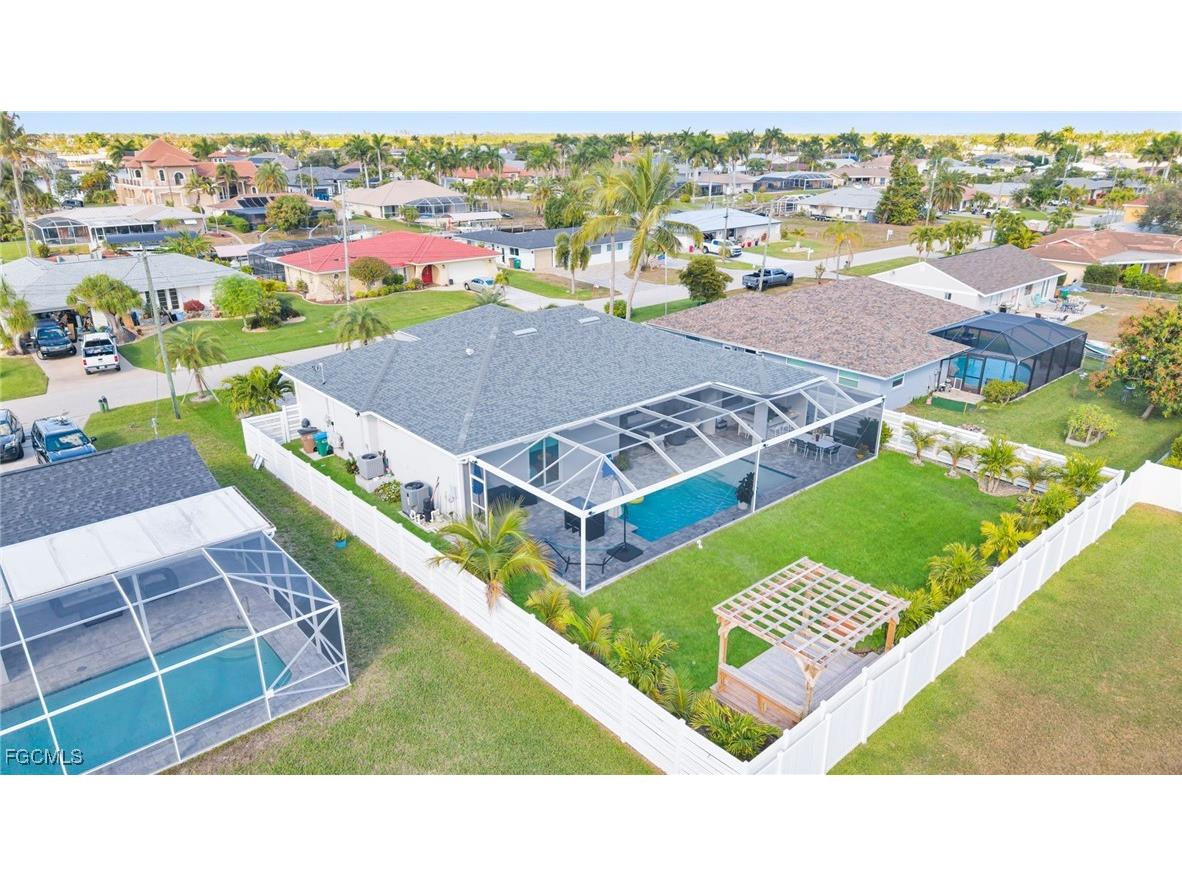 2214 SE 27th Terrace Cape Coral FL 33904 2026002170 image7