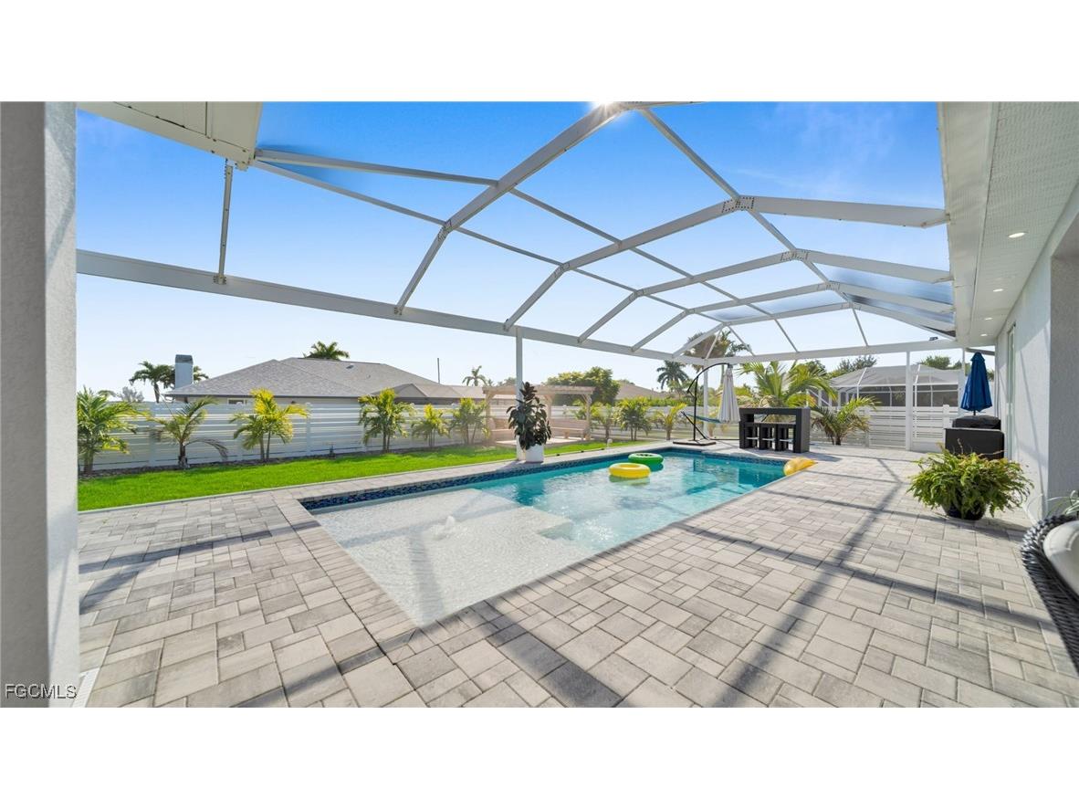 2214 SE 27th Terrace Cape Coral FL 33904 2026002170 image8