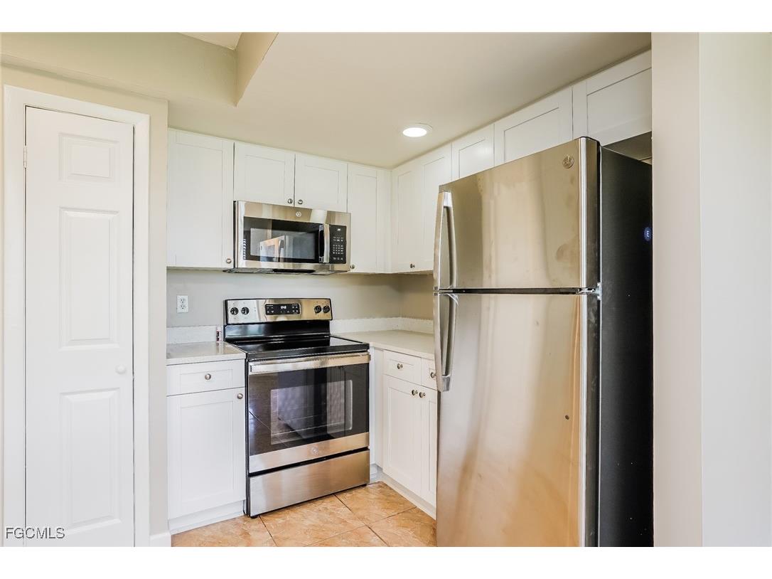 2214 SW 2nd Court Cape Coral FL 33991 2025015244 image7