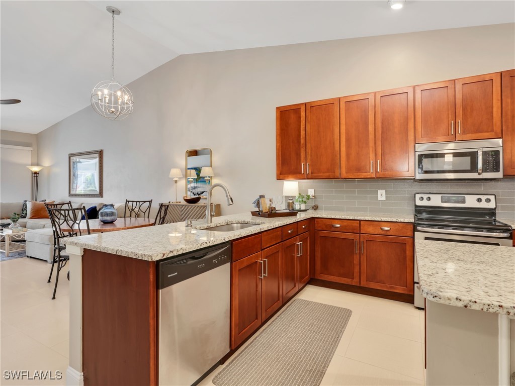 2214 Stacil Circle #27 Naples FL 34109 225083878 image7