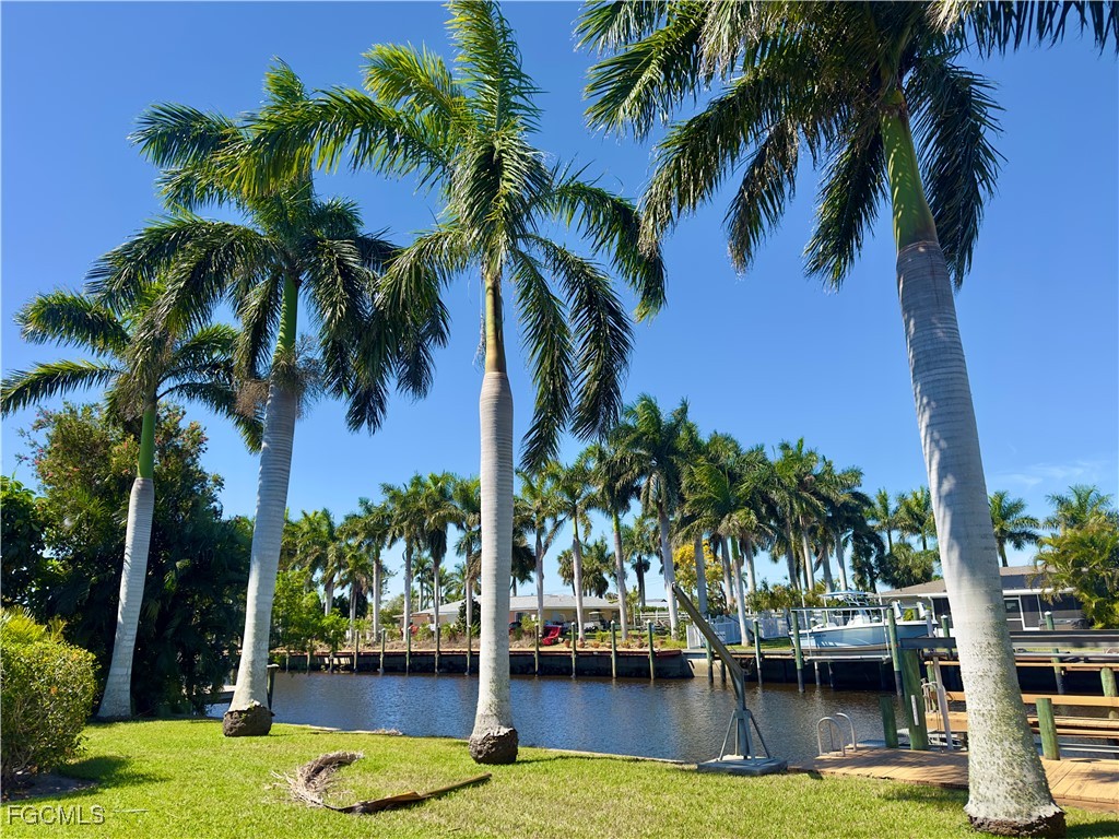 2215 Channel Way North Fort Myers FL 33917 2025004401 image10