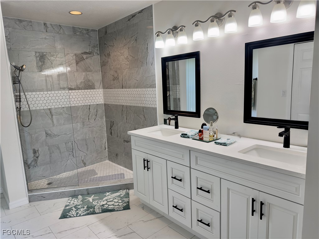 2215 Channel Way North Fort Myers FL 33917 2025004401 image19