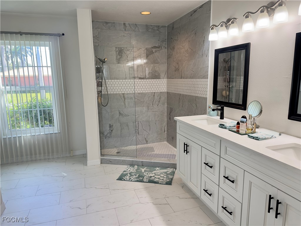 2215 Channel Way North Fort Myers FL 33917 2025004401 image20