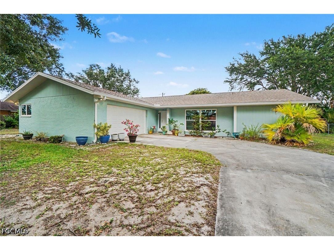 2215 SE 8th Street Cape Coral FL 33990 2026021520 image1