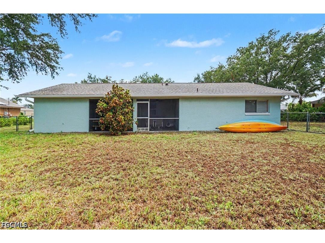 2215 SE 8th Street Cape Coral FL 33990 2026021520 image23