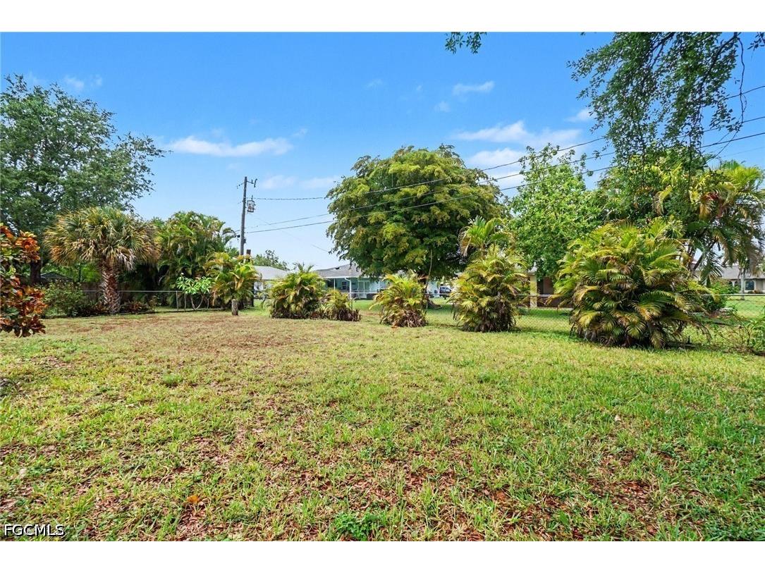2215 SE 8th Street Cape Coral FL 33990 2026021520 image25