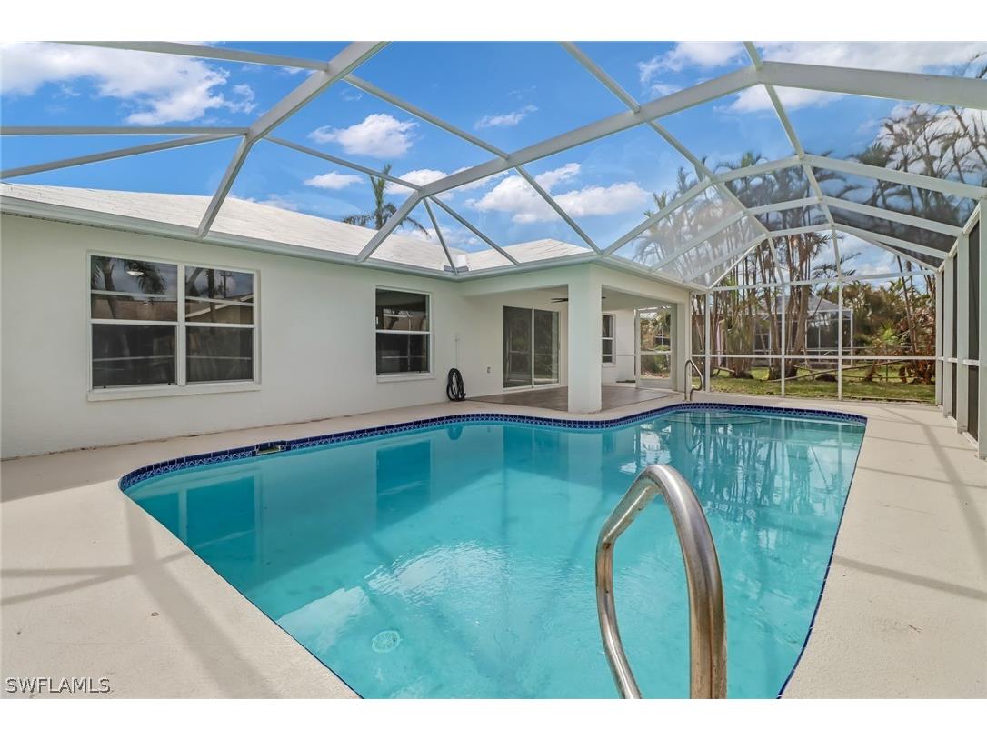 2215 SE 9th Terrace Cape Coral FL 33990 222073697 image1