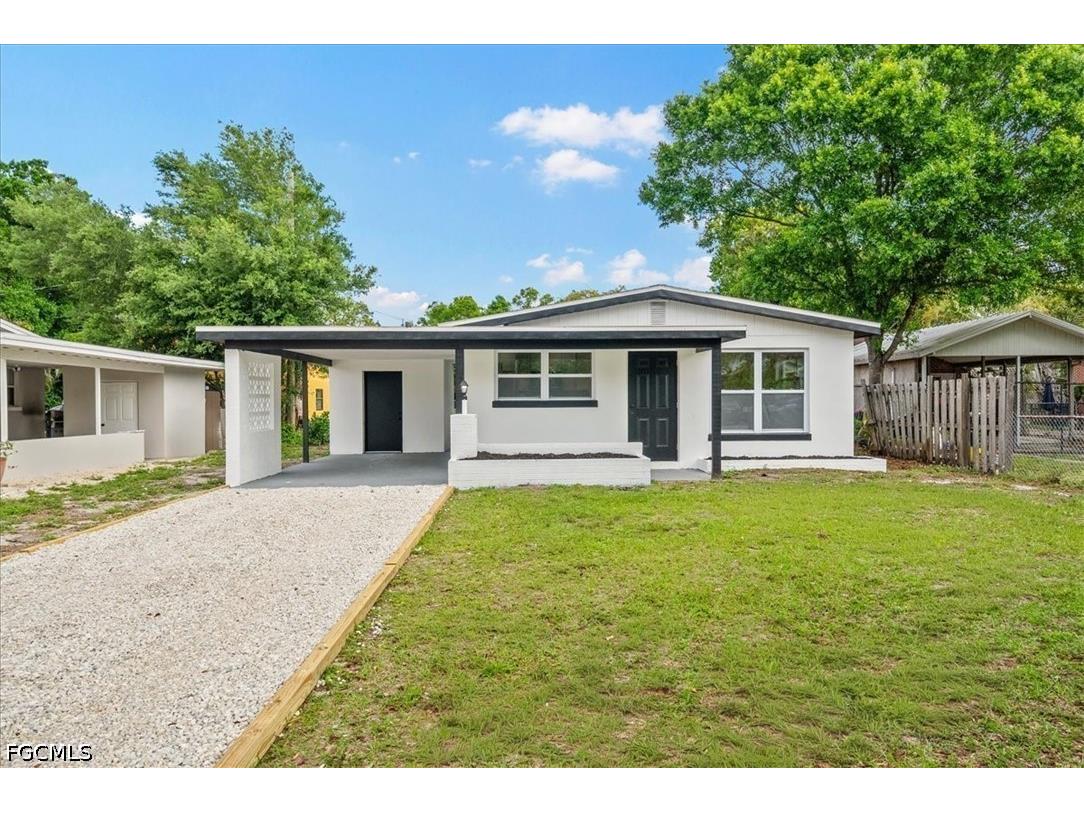2215 South Street Fort Myers FL 33901 2026016757 image2