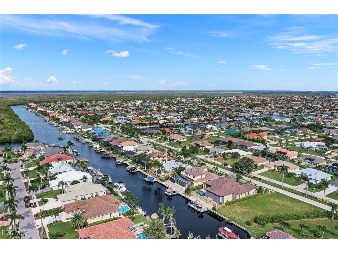 2216 El Dorado Parkway W Cape Coral FL 33914 2025005947 image9