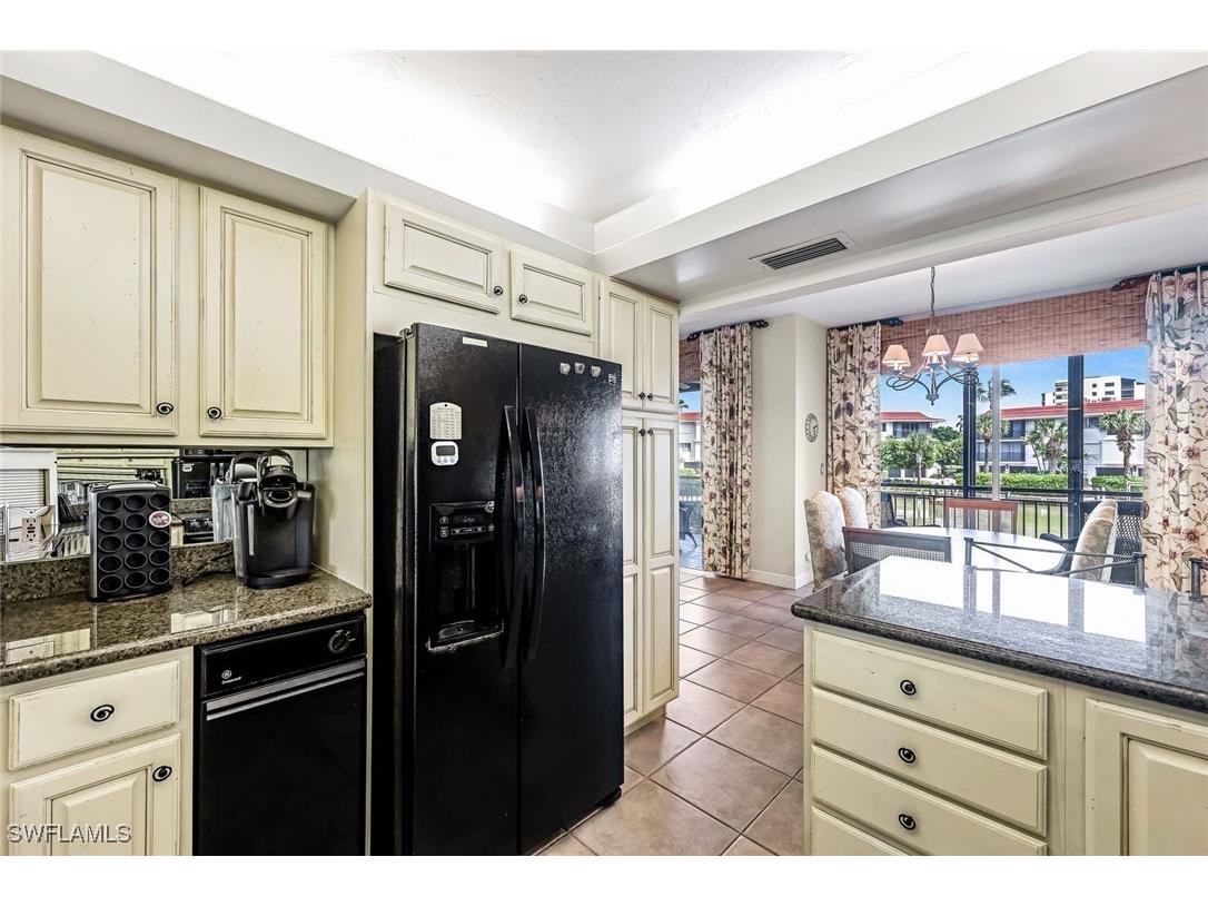 2216 Gulf Shore Boulevard N #R3 Naples FL 34102 225059694 image9