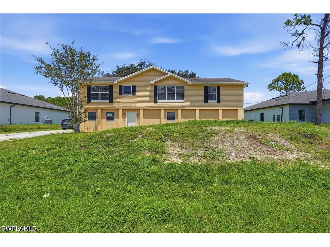 2216 Leda Avenue S Lehigh Acres FL 33973 226026895 image1