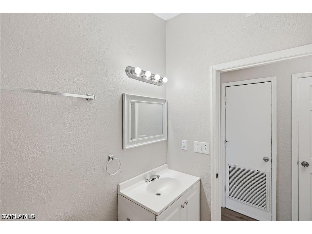 2216 Leda Avenue S Lehigh Acres FL 33973 226026895 image29