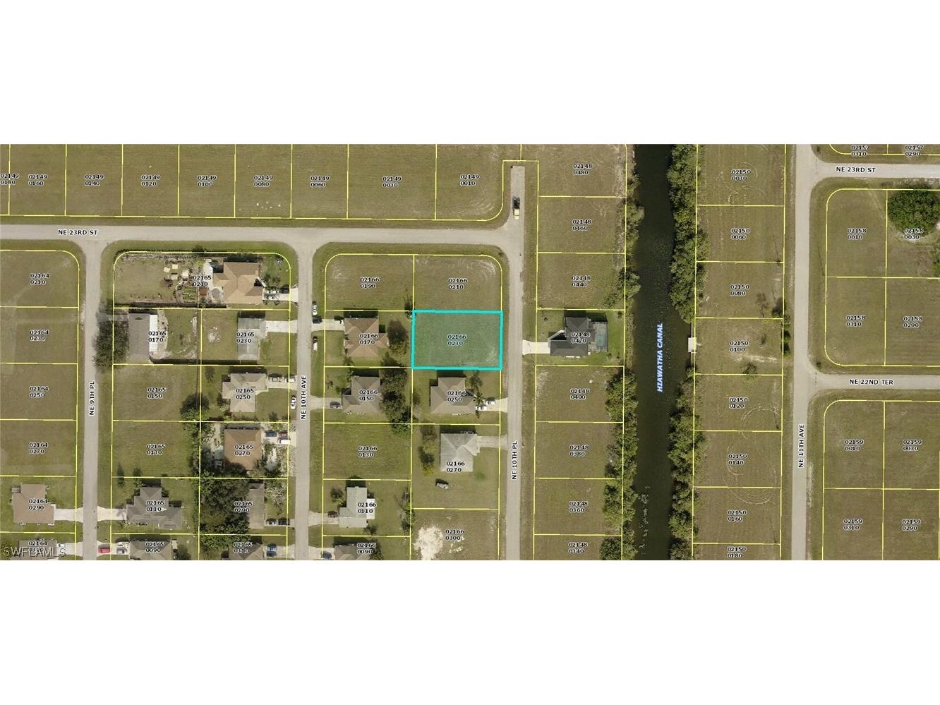 2216 NE 10th Place Cape Coral FL 33909 223040717 image1