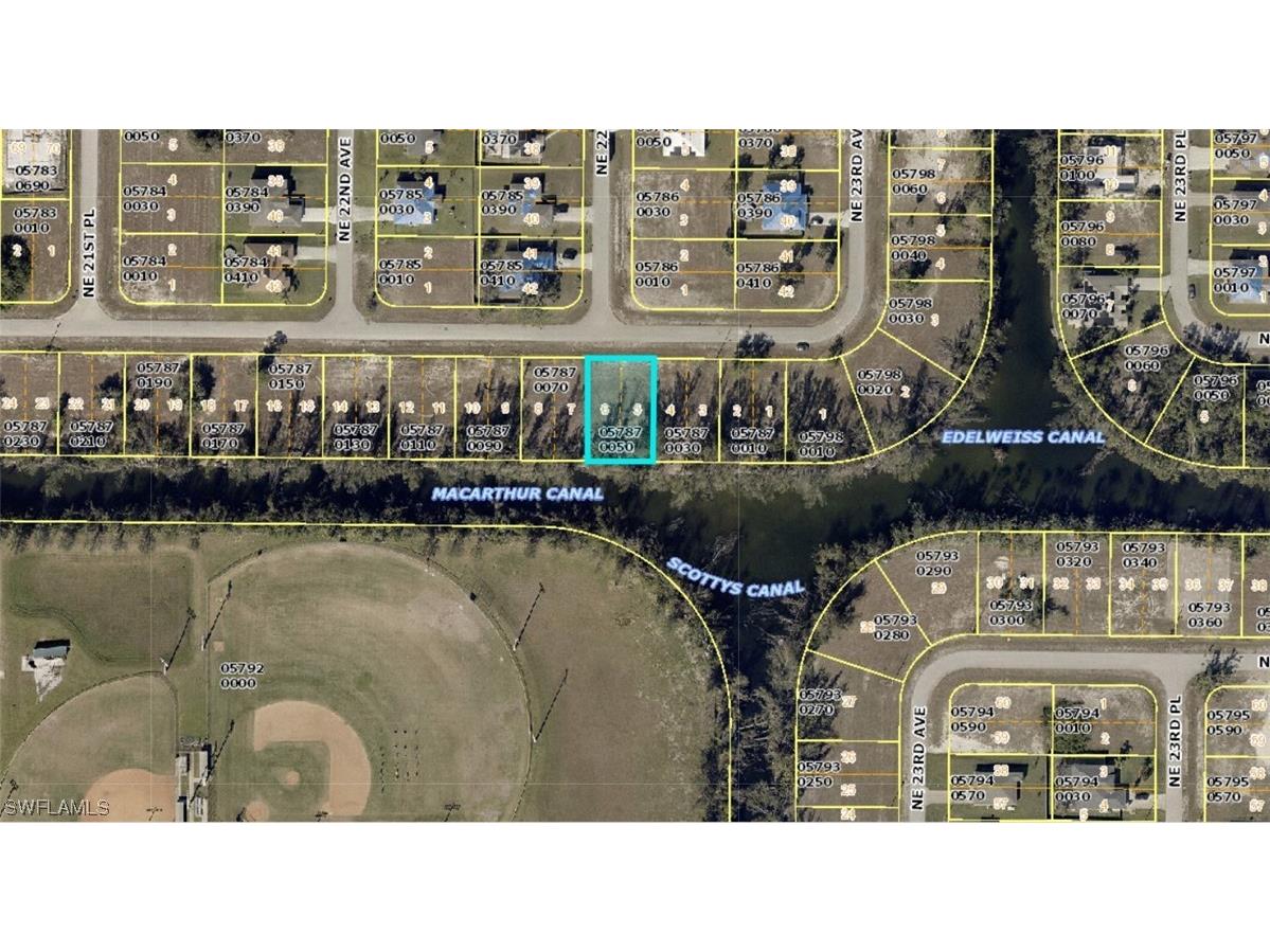 2216 NE 39th Terrace Cape Coral FL 33909 223083303 image1