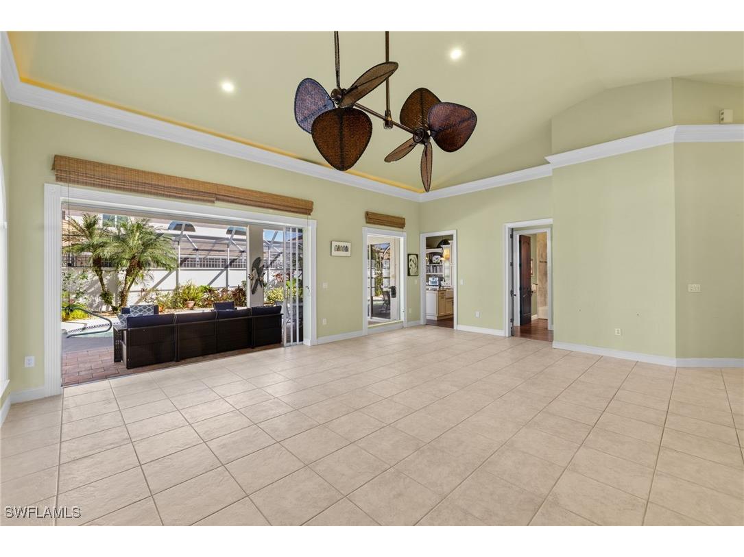 2216 Paget Circle Naples FL 34112 224098873 image1